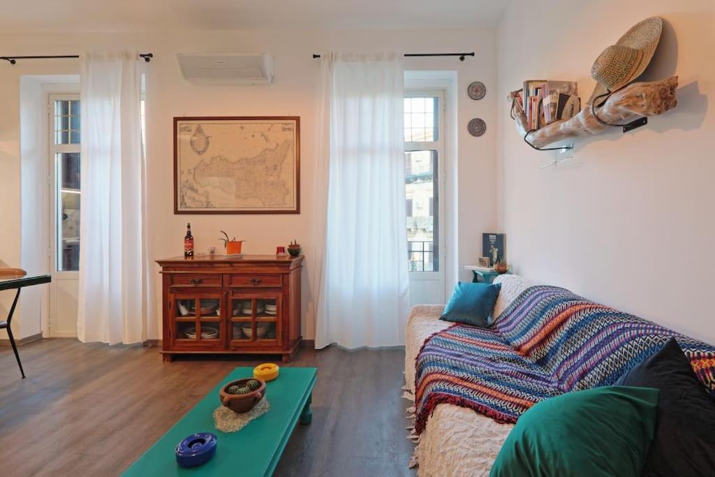 La Casuzza Del Borgo - Porto - Politeama Apartment Палермо Екстериор снимка