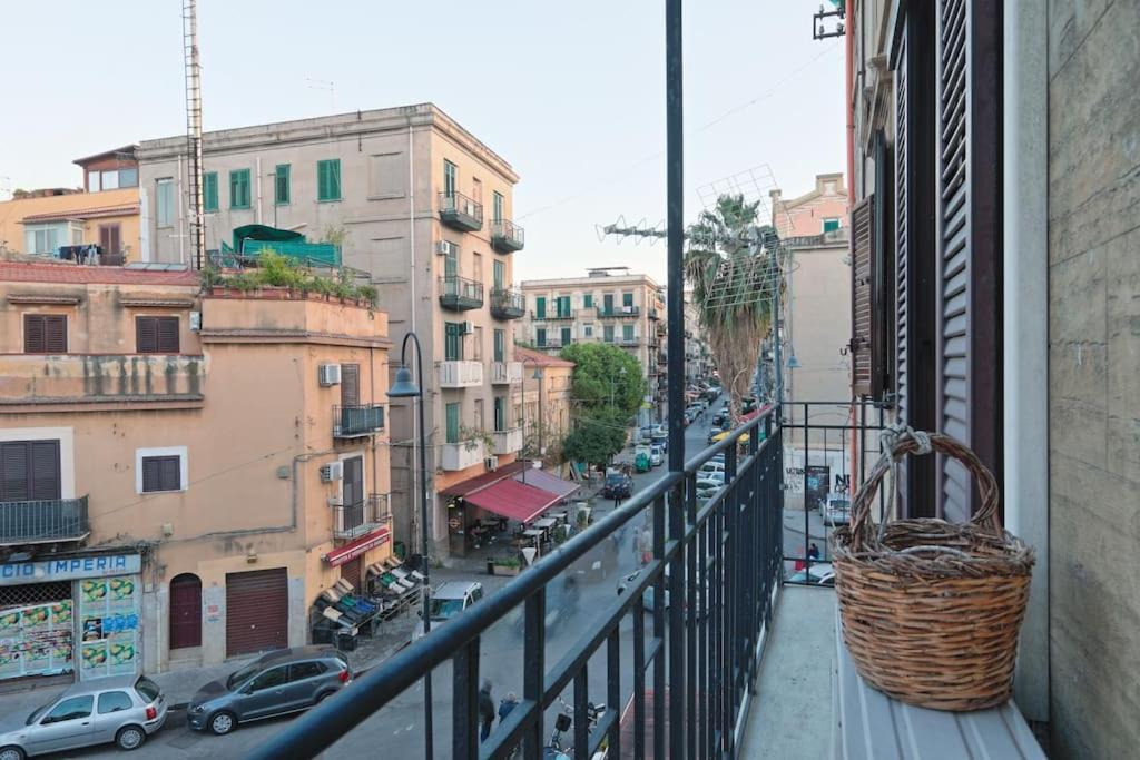 La Casuzza Del Borgo - Porto - Politeama Apartment Палермо Екстериор снимка