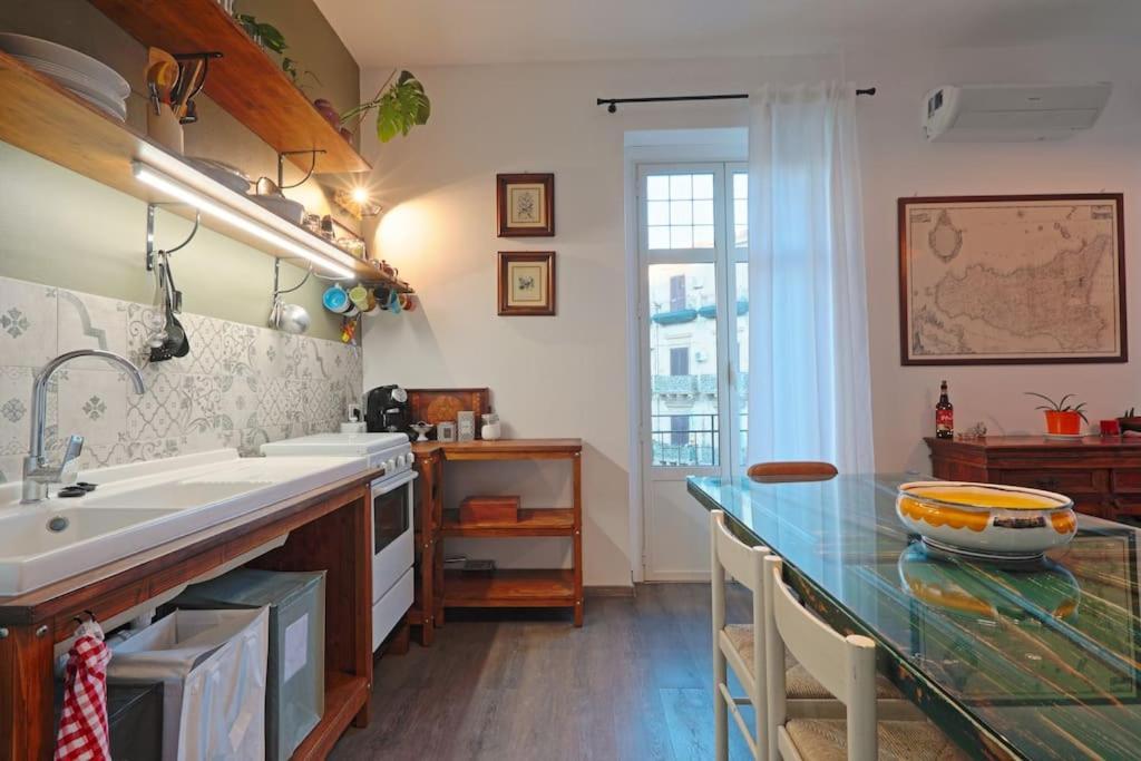 La Casuzza Del Borgo - Porto - Politeama Apartment Палермо Екстериор снимка